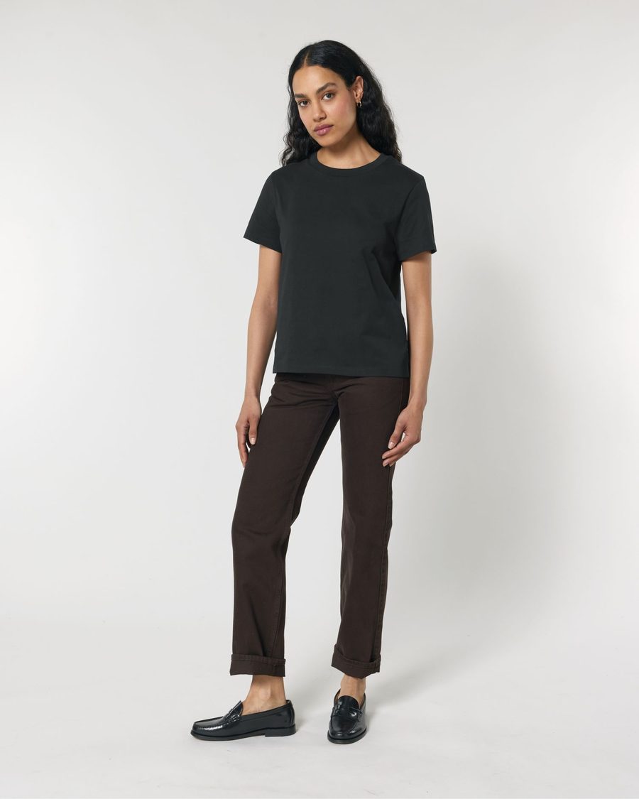 Stella Muser — Farbe BLACK